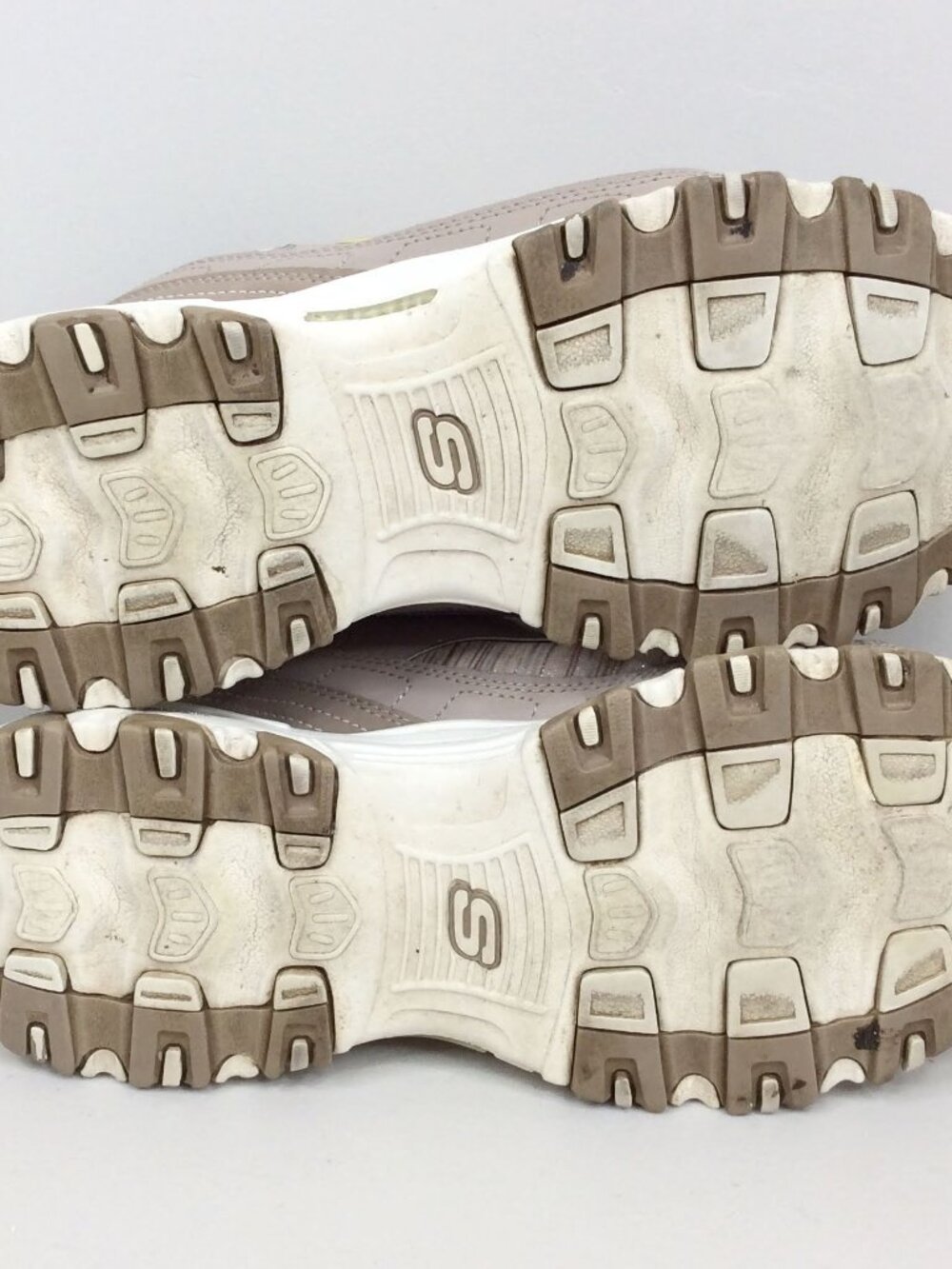 Skechers D'Lites Sneaker Shoes Women's Size 10 Taupe 11978W - Picture 11 of 11